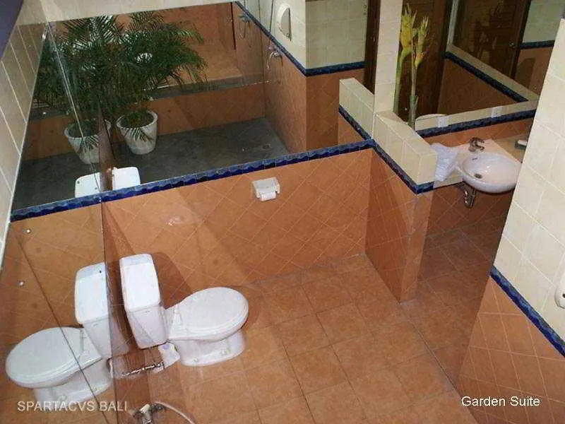 *** Maison d'hôtes Spartacvs Bali Seminyak Indonésie